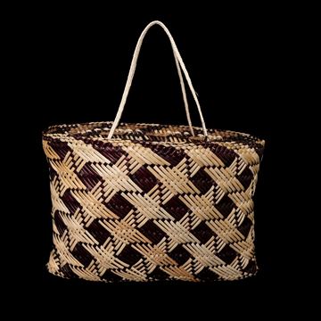 Picture of Kete Whakairo - 4650ML