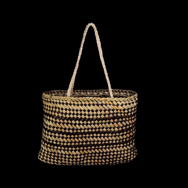 Picture of Kete Whakairo - 4911TE